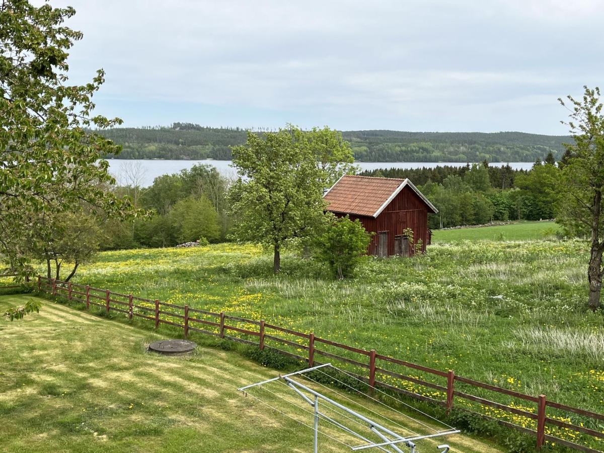 Cozy Red Cottage In The Countryside Outside Vimmerby Gullringen Exterior photo